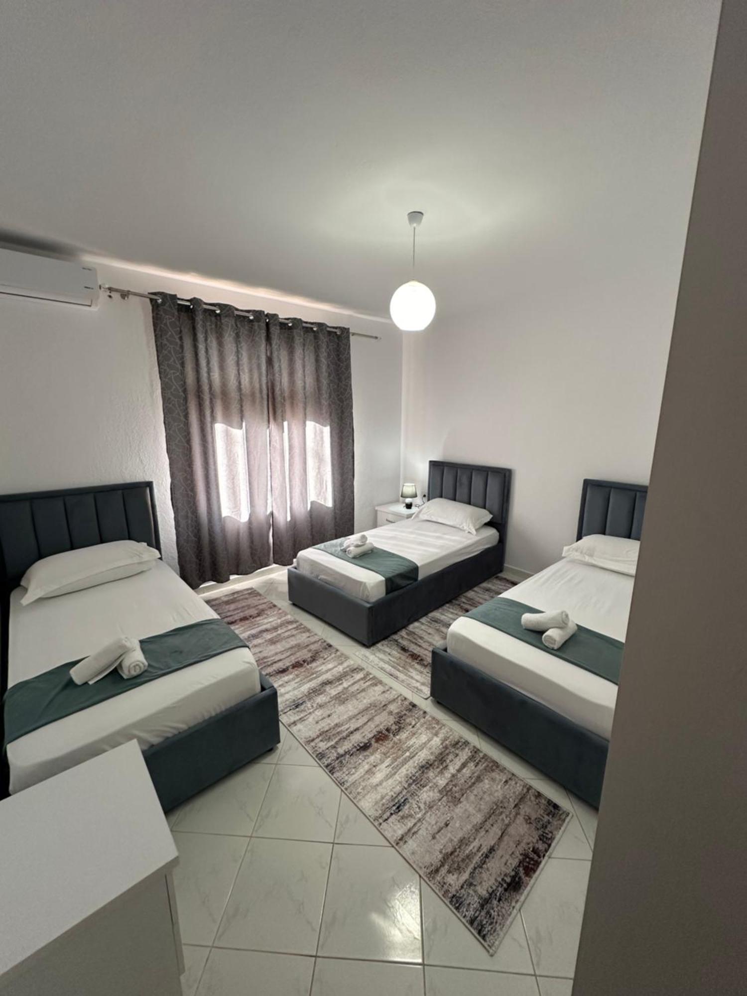 Vila Ardea Berat Bagian luar foto