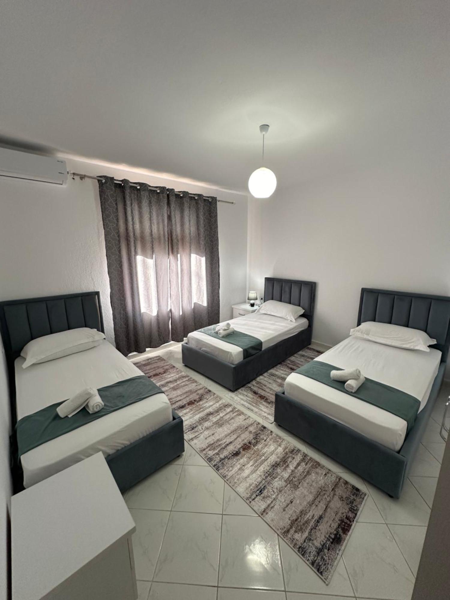 Vila Ardea Berat Bagian luar foto