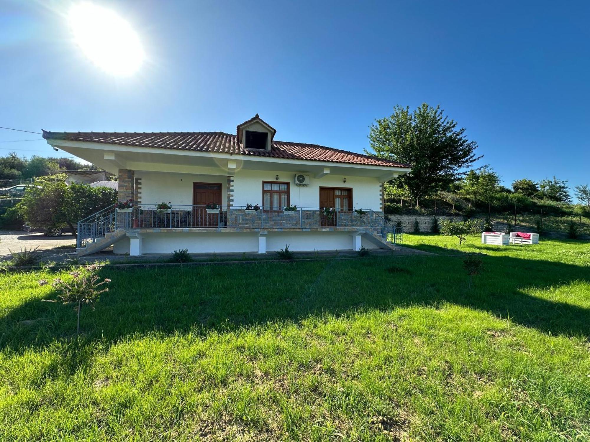 Vila Ardea Berat Bagian luar foto